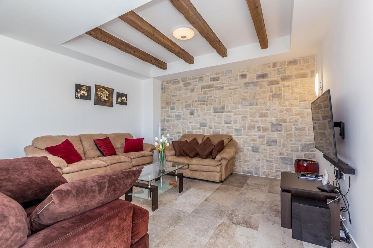 Villa Lurda Linardici Krk 外观 照片