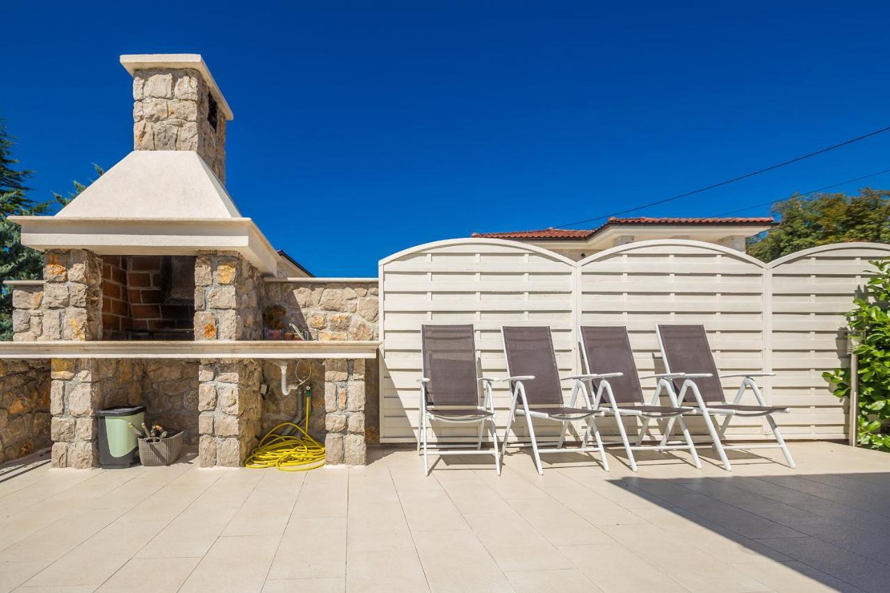 Villa Lurda Linardici Krk 外观 照片
