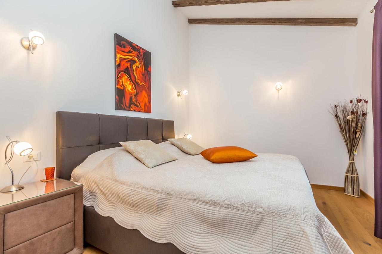 Villa Lurda Linardici Krk 外观 照片